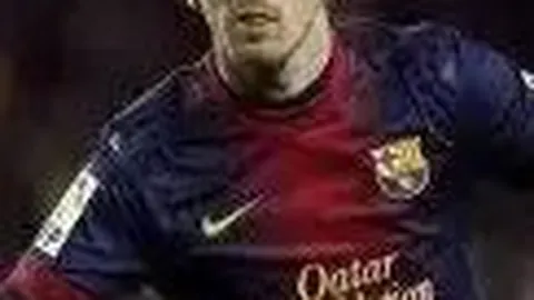 内马尔禁区内精妙倒地制造机会，助队友轻松锁定胜利