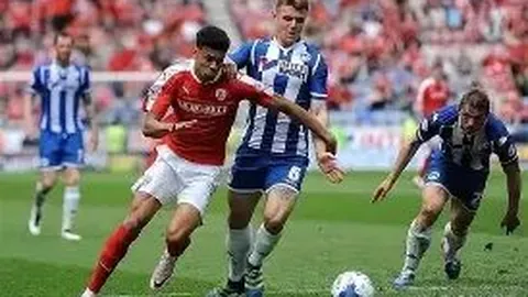 塞蒂恩教练着重对新加盟一队球员进行高强度训练